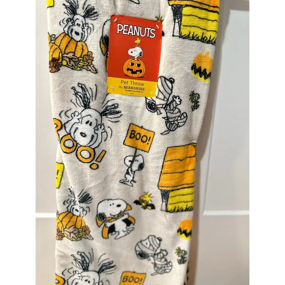 Snoopy Halloween BOO Sign Blanket